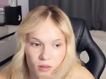 Chaturbate Best live sex cam show of thehousemaid1