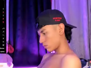 Chaturbate Free Porn Cam of damien_howard