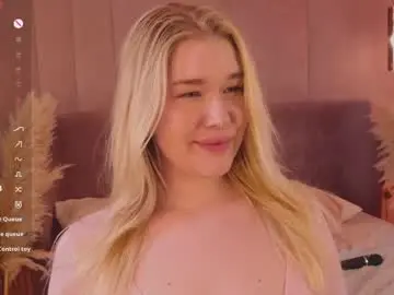 Chaturbate Nude Webcam of smiley_mia_