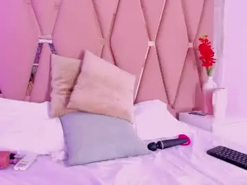 Chaturbate Live Sex Cam of emilyblack_1