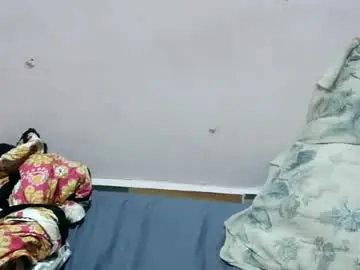 Chaturbate Sex Cam of squirtypussie