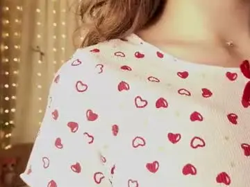 Chaturbate Live Sex Cam of hettiesalsa