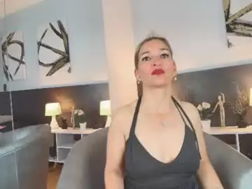 Chaturbate Live Porn of jennamilf_