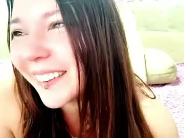 Chaturbate Live Sex Cam of semisweetdream