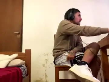 Chaturbate Sex Cam of y0ungwithbrowndick