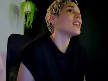 Chaturbate Live Sex of laura_r23