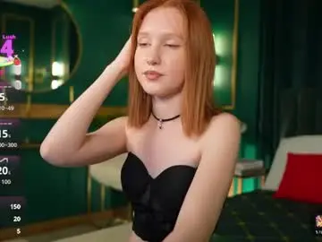 Chaturbate Live Sex Cam of sia_hart