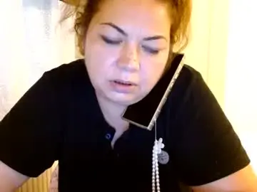 Chaturbate Watch Live Sex Cams of curvymomylore