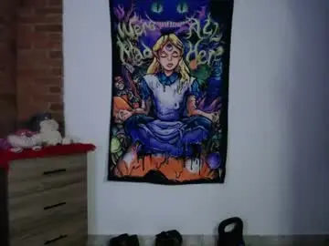 Chaturbate Watch Live Sex Cams of maliceinwonderland25