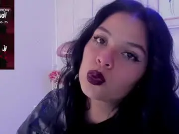 Chaturbate Live Porn of kikii_1