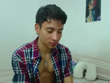 Chaturbate Live Sex Cam of your_boy_hot