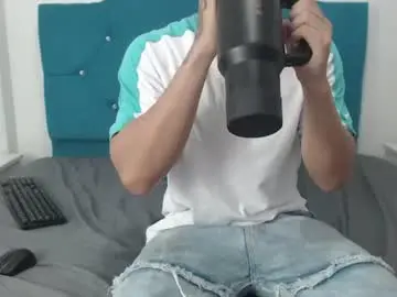 Chaturbate Live Porn of aleex_adams