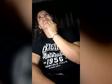 Chaturbate Sex Cam of bigtitslala