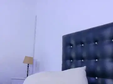 Chaturbate Live Sex Cam of skinny_hottie18