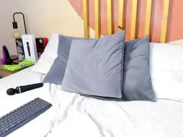Chaturbate Free Porn Cam of nicolee_angels