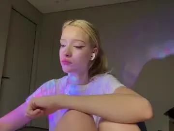Chaturbate Best live sex cam show of hyunwilhelmi
