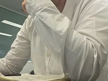 Chaturbate Sex Cam of aussie_dadbod6969