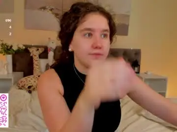 Chaturbate Free Live Porn of ariella_sol