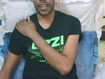 Chaturbate Nude Webcam of indianmagicmike69
