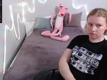 Chaturbate Live Sex Cam of meowwmirra