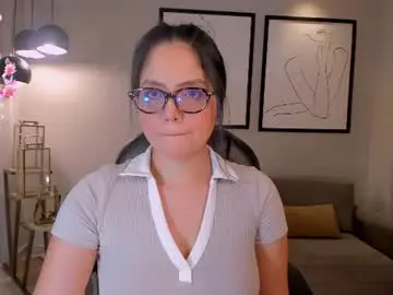 Chaturbate Live Sex of ninamichelle_