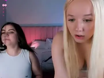 Chaturbate Sex Cam of ashton_heidi