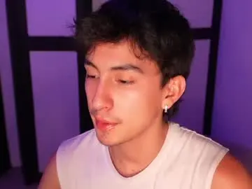 Chaturbate Watch Live Sex Cams of sweettaaron