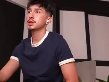 Chaturbate Adult Webcam of sweettaaron