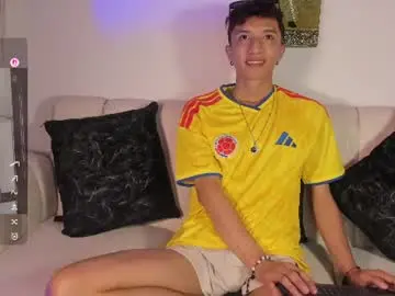 Chaturbate Sex Cam of mhatias_