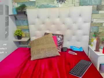 Chaturbate Best live sex cam show of skyler_naomi