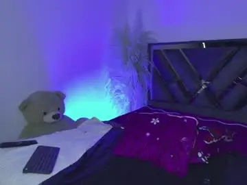 Chaturbate Live Sex Cam of martina_foxy01