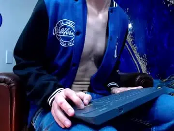Chaturbate Live Porn of skyler_wild