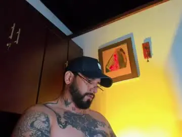 Chaturbate Live Porn of camilomayer