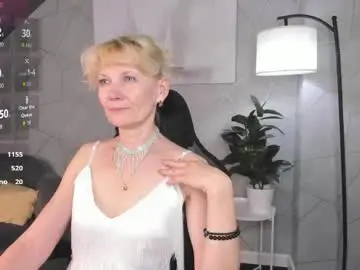 Chaturbate Free Live Porn of julie_lucasss