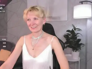 Chaturbate Adult Video Chat of julie_lucasss