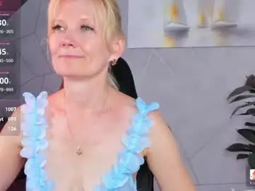 Chaturbate Best live sex cam show of julie_lucasss