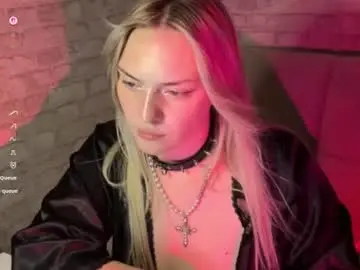 Chaturbate Watch Live Sex Cams of kitsudoll