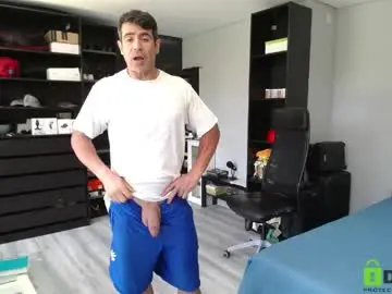 Chaturbate Live Sex Cam of latino23bom