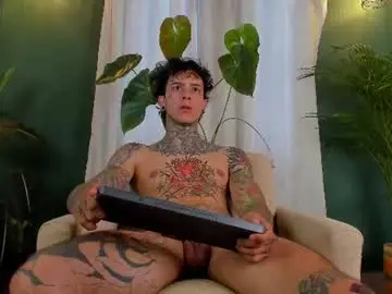 Chaturbate Adult Webcams of aron_ford