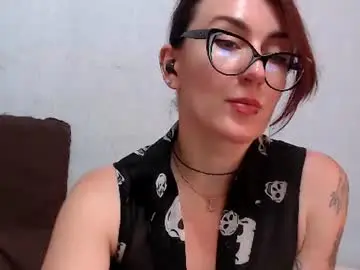 Chaturbate Live Sex Cam of helenred