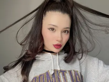 Imlive Adult Webcam of YuJinaMeow