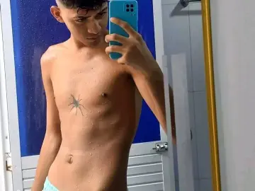 Imlive Nude Webcam of BabyBluex19