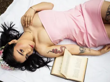 Imlive Live Sex Cam of Connie4