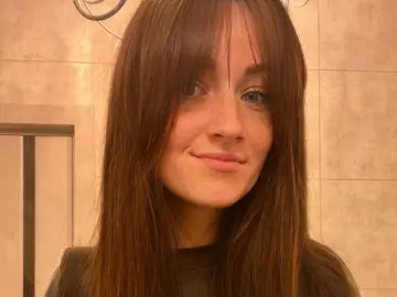 Imlive Free Porn Cam of GoldenCrystal