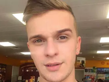Imlive Sex Cam of AdamLawford