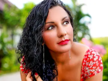 Livejasmin Live Sex Cam of JulienneMorrison