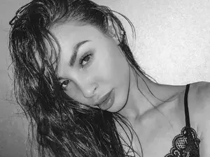 Myfreecams Watch Live Sex Cams of Kirsten_D