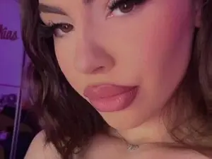Myfreecams Nude Webcam of YssaDiamonnd