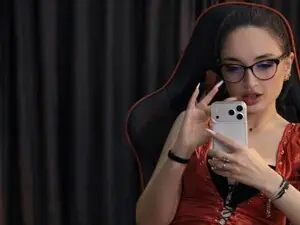Myfreecams Live Sex of ErikaLorren