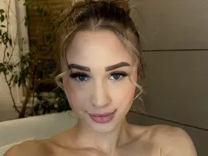 Myfreecams Free Live Porn of BunnyHeat